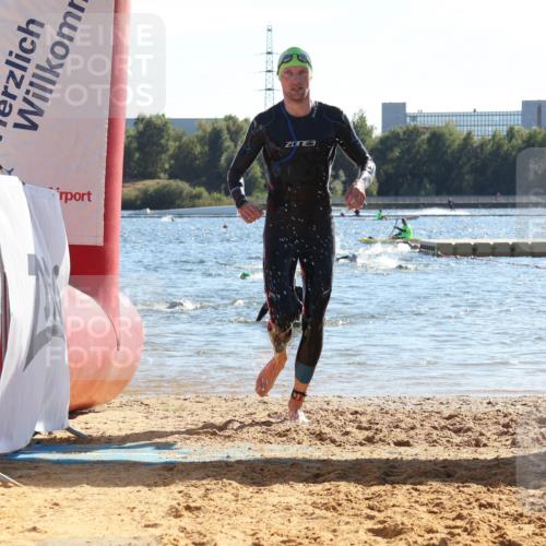 07.09.2025 - 19. Norderstedt Triathlon Luisa Fischer http://msf.ph/oto/8751139 07.09.2025 15:29:09 Schwimmen 512, 521, 528 meine-sportfotos.de