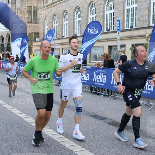 07.09.2025 - BARMER Alsterlauf Strokosch-Dieckow http://msf.ph/oto/8751141 07.09.2025 10:15:15 Ziel 2132, 2698, 2950, 3703, 3776, 4007, 4442, 4443, 4473, 5952, 6047, 6263, 6266, 6267, 6273, 8482 meine-sportfotos.de