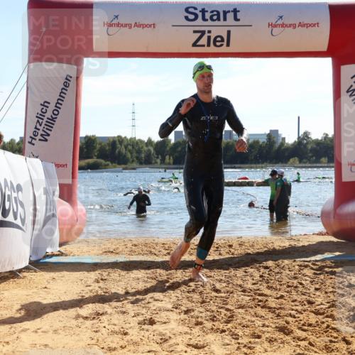 07.09.2025 - 19. Norderstedt Triathlon Luisa Fischer http://msf.ph/oto/8751157 07.09.2025 15:29:11 Schwimmen 512, 521, 528 meine-sportfotos.de