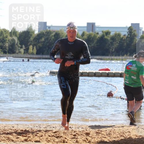 07.09.2025 - 19. Norderstedt Triathlon Luisa Fischer http://msf.ph/oto/8751175 07.09.2025 15:29:17 Schwimmen 521, 528, 535 meine-sportfotos.de