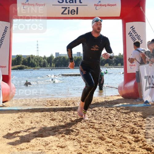 07.09.2025 - 19. Norderstedt Triathlon Luisa Fischer http://msf.ph/oto/8751238 07.09.2025 15:29:24 Schwimmen 535, 540 meine-sportfotos.de