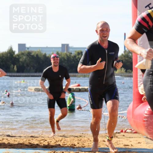 07.09.2025 - 19. Norderstedt Triathlon Luisa Fischer http://msf.ph/oto/8751245 07.09.2025 11:18:46 Schwimmen 191, 299, 801, 822, 826, 1217 meine-sportfotos.de
