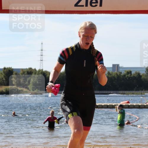 07.09.2025 - 19. Norderstedt Triathlon Luisa Fischer http://msf.ph/oto/8751269 07.09.2025 11:18:49 Schwimmen 191, 299, 801, 822, 826 meine-sportfotos.de