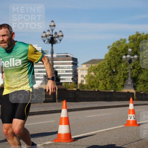 07.09.2025 - BARMER Alsterlauf Yannick Fuchs http://msf.ph/oto/8751365 07.09.2025 09:35:35 Laufen 2231 meine-sportfotos.de