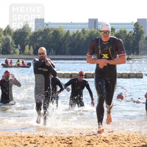 07.09.2025 - 19. Norderstedt Triathlon Luisa Fischer http://msf.ph/oto/8751366 07.09.2025 15:29:56 Schwimmen 493, 497, 515, 520, 546, 547 meine-sportfotos.de