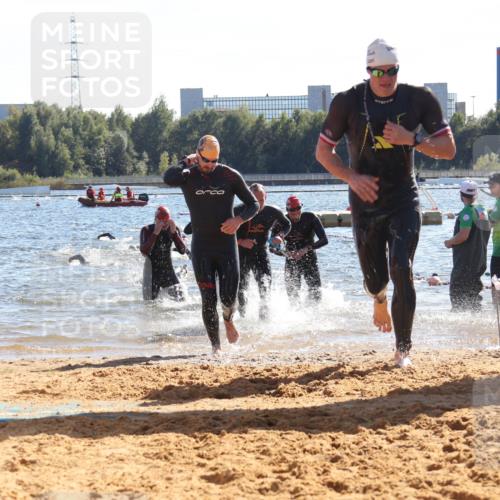 07.09.2025 - 19. Norderstedt Triathlon Luisa Fischer http://msf.ph/oto/8751376 07.09.2025 15:29:57 Schwimmen 493, 494, 497, 520, 546, 547 meine-sportfotos.de
