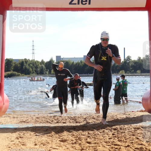 07.09.2025 - 19. Norderstedt Triathlon Luisa Fischer http://msf.ph/oto/8751382 07.09.2025 15:29:58 Schwimmen 493, 494, 497, 520, 525, 546, 547 meine-sportfotos.de