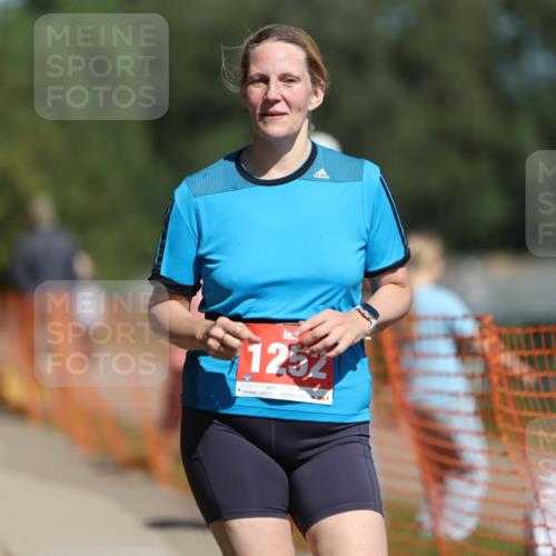 07.09.2025 - 19. Norderstedt Triathlon Michael Strokosch http://msf.ph/oto/8751383 07.09.2025 12:44:59 Laufen 258, 811, 1252, 1338 meine-sportfotos.de