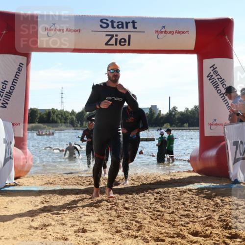07.09.2025 - 19. Norderstedt Triathlon Luisa Fischer http://msf.ph/oto/8751414 07.09.2025 15:30:01 Schwimmen 493, 494, 502, 525, 546, 547 meine-sportfotos.de
