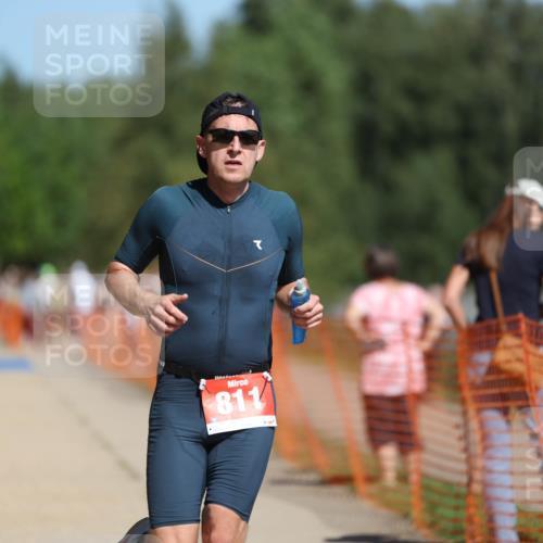 07.09.2025 - 19. Norderstedt Triathlon Michael Strokosch http://msf.ph/oto/8751416 07.09.2025 12:45:04 Laufen 811, 1241 meine-sportfotos.de