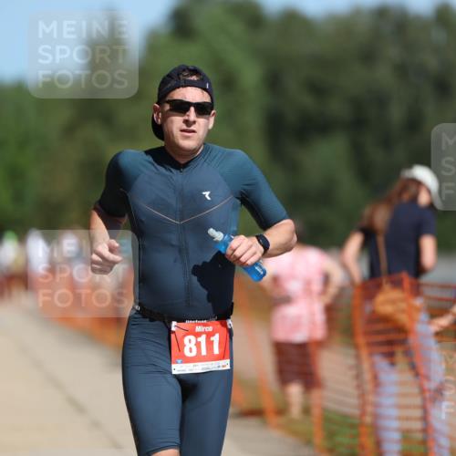 07.09.2025 - 19. Norderstedt Triathlon Michael Strokosch http://msf.ph/oto/8751424 07.09.2025 12:45:04 Laufen 811, 1241 meine-sportfotos.de