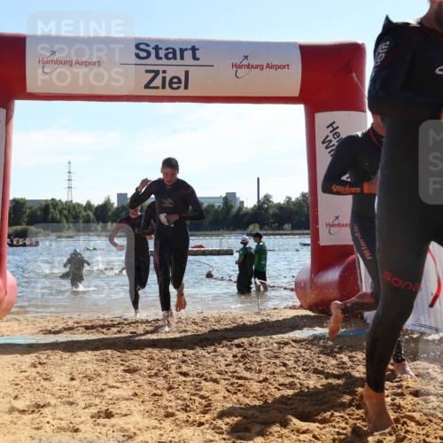07.09.2025 - 19. Norderstedt Triathlon Luisa Fischer http://msf.ph/oto/8751425 07.09.2025 15:30:02 Schwimmen 493, 494, 502, 525, 546, 547 meine-sportfotos.de