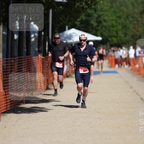 07.09.2025 - 19. Norderstedt Triathlon Michael Strokosch http://msf.ph/oto/8751452 07.09.2025 12:45:06 Laufen 729, 811, 1241 meine-sportfotos.de