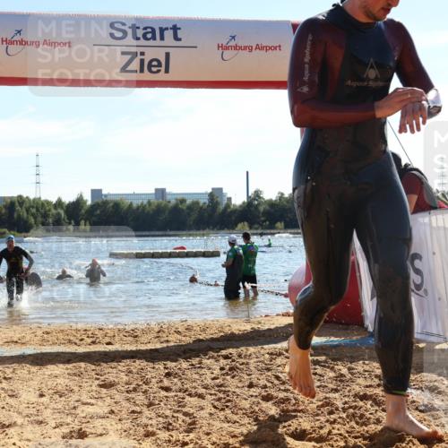 07.09.2025 - 19. Norderstedt Triathlon Luisa Fischer http://msf.ph/oto/8751462 07.09.2025 15:30:06 Schwimmen 493, 494, 502, 525, 544, 546, 547 meine-sportfotos.de