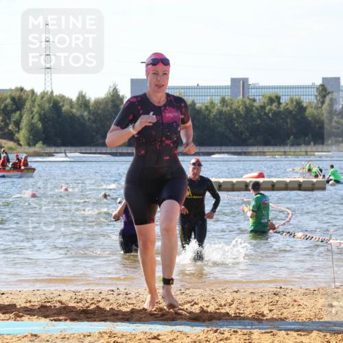 07.09.2025 - 19. Norderstedt Triathlon Luisa Fischer http://msf.ph/oto/8751478 07.09.2025 11:19:21 Schwimmen 201, 303, 1371 meine-sportfotos.de
