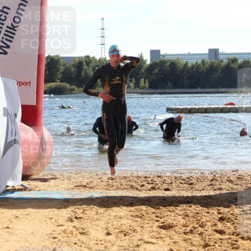 07.09.2025 - 19. Norderstedt Triathlon Luisa Fischer http://msf.ph/oto/8751480 07.09.2025 15:30:09 Schwimmen 493, 494, 502, 525, 544, 546, 547 meine-sportfotos.de