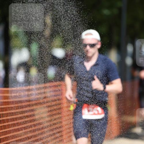 07.09.2025 - 19. Norderstedt Triathlon Michael Strokosch http://msf.ph/oto/8751482 07.09.2025 12:45:10 Laufen 729, 1241, 1343 meine-sportfotos.de