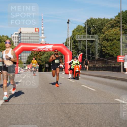 07.09.2025 - BARMER Alsterlauf Yannick Fuchs http://msf.ph/oto/8751526 07.09.2025 09:35:40 Laufen  meine-sportfotos.de