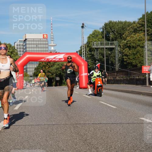 07.09.2025 - BARMER Alsterlauf Yannick Fuchs http://msf.ph/oto/8751542 07.09.2025 09:35:40 Laufen 9, 66, 4594, 5906 meine-sportfotos.de