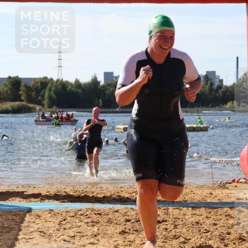 07.09.2025 - 19. Norderstedt Triathlon Luisa Fischer http://msf.ph/oto/8751545 07.09.2025 11:19:32 Schwimmen 201, 815, 1246, 1265, 1368 meine-sportfotos.de
