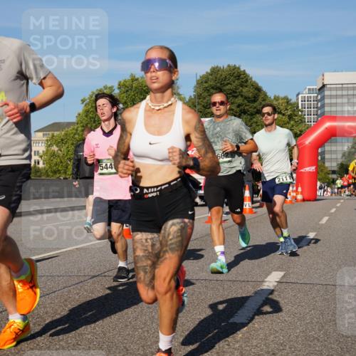 07.09.2025 - BARMER Alsterlauf Yannick Fuchs http://msf.ph/oto/8751563 07.09.2025 09:35:41 Laufen 4303, 544, 662, 2111, 4594 meine-sportfotos.de