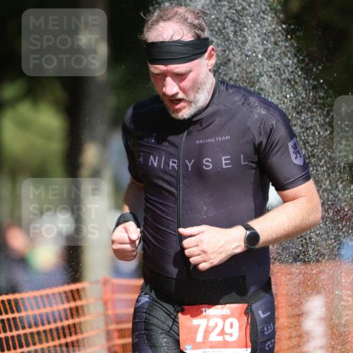 07.09.2025 - 19. Norderstedt Triathlon Michael Strokosch http://msf.ph/oto/8751588 07.09.2025 12:45:15 Laufen 729, 1241, 1343 meine-sportfotos.de