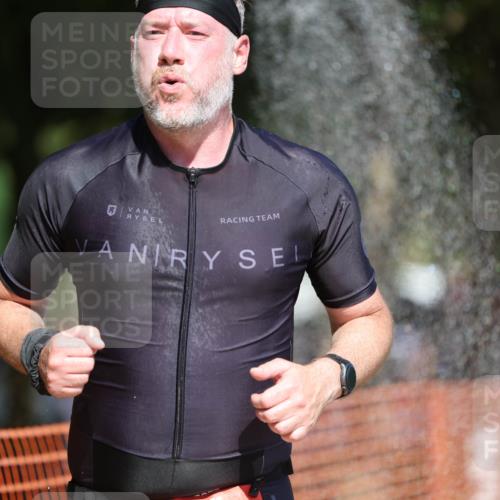 07.09.2025 - 19. Norderstedt Triathlon Michael Strokosch http://msf.ph/oto/8751603 07.09.2025 12:45:16 Laufen 729, 1272, 1343 meine-sportfotos.de