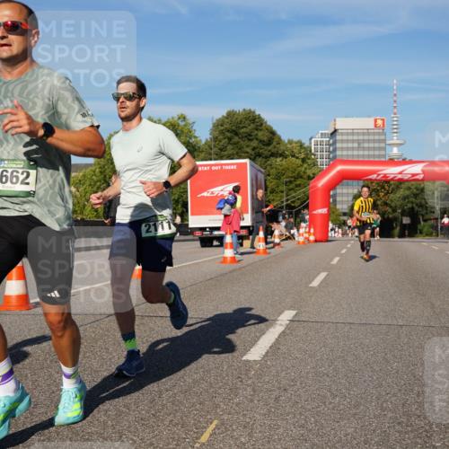 07.09.2025 - BARMER Alsterlauf Yannick Fuchs http://msf.ph/oto/8751604 07.09.2025 09:35:42 Laufen 5662, 2111 meine-sportfotos.de