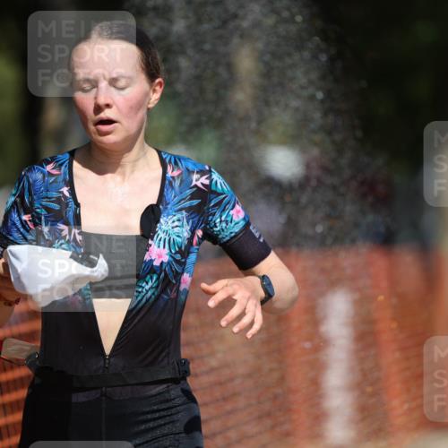 07.09.2025 - 19. Norderstedt Triathlon Michael Strokosch http://msf.ph/oto/8751696 07.09.2025 12:45:19 Laufen 1272, 1343 meine-sportfotos.de
