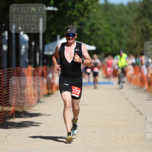 07.09.2025 - 19. Norderstedt Triathlon Michael Strokosch http://msf.ph/oto/8751715 07.09.2025 12:45:22 Laufen 1272, 1343 meine-sportfotos.de