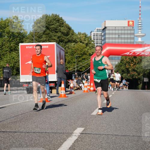 07.09.2025 - BARMER Alsterlauf Yannick Fuchs http://msf.ph/oto/8751717 07.09.2025 09:35:51 Laufen 5192, 40 meine-sportfotos.de