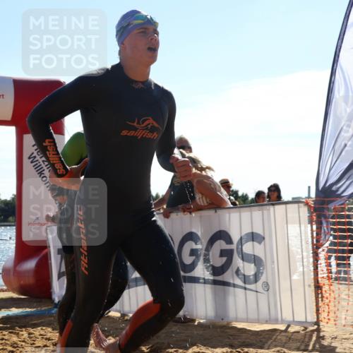 07.09.2025 - 19. Norderstedt Triathlon Luisa Fischer http://msf.ph/oto/8751719 07.09.2025 15:30:47 Schwimmen 530, 536 meine-sportfotos.de