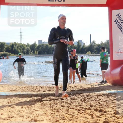 07.09.2025 - 19. Norderstedt Triathlon Luisa Fischer http://msf.ph/oto/8751785 07.09.2025 15:31:16 Schwimmen 531, 542, 926 meine-sportfotos.de