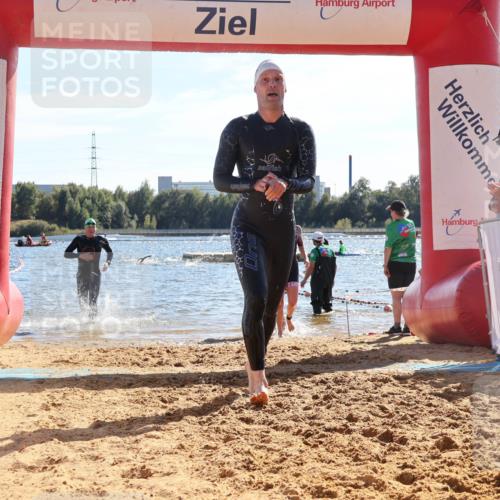 07.09.2025 - 19. Norderstedt Triathlon Luisa Fischer http://msf.ph/oto/8751788 07.09.2025 15:31:16 Schwimmen 531, 542, 926 meine-sportfotos.de