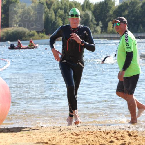 07.09.2025 - 19. Norderstedt Triathlon Luisa Fischer http://msf.ph/oto/8751797 07.09.2025 15:31:18 Schwimmen 531, 542, 926 meine-sportfotos.de