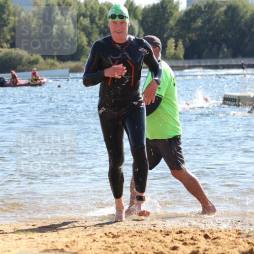 07.09.2025 - 19. Norderstedt Triathlon Luisa Fischer http://msf.ph/oto/8751801 07.09.2025 15:31:18 Schwimmen 531, 542, 926 meine-sportfotos.de