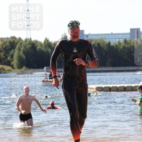 07.09.2025 - 19. Norderstedt Triathlon Luisa Fischer http://msf.ph/oto/8751802 07.09.2025 11:20:09 Schwimmen 136, 149, 286, 795, 846, 849, 861, 1320 meine-sportfotos.de