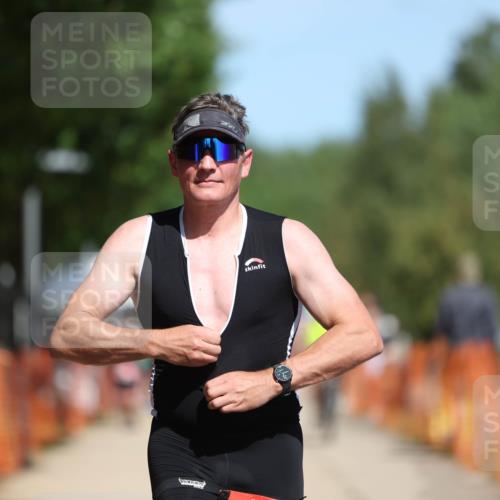 07.09.2025 - 19. Norderstedt Triathlon Michael Strokosch http://msf.ph/oto/8751803 07.09.2025 12:45:25 Laufen 1272 meine-sportfotos.de