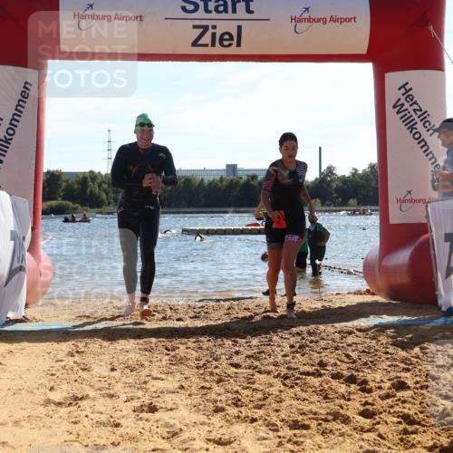 07.09.2025 - 19. Norderstedt Triathlon Luisa Fischer http://msf.ph/oto/8751830 07.09.2025 15:31:21 Schwimmen 531, 542, 926 meine-sportfotos.de