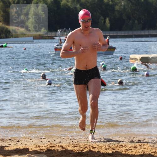 07.09.2025 - 19. Norderstedt Triathlon Luisa Fischer http://msf.ph/oto/8751832 07.09.2025 11:20:12 Schwimmen 136, 149, 286, 795, 846, 861, 1320 meine-sportfotos.de