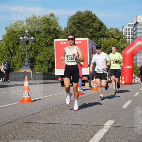07.09.2025 - BARMER Alsterlauf Yannick Fuchs http://msf.ph/oto/8751841 07.09.2025 09:35:59 Laufen 2059, 3890 meine-sportfotos.de