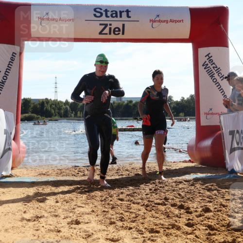 07.09.2025 - 19. Norderstedt Triathlon Luisa Fischer http://msf.ph/oto/8751844 07.09.2025 15:31:22 Schwimmen 531, 542, 926 meine-sportfotos.de