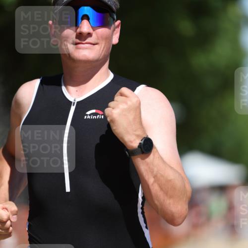 07.09.2025 - 19. Norderstedt Triathlon Michael Strokosch http://msf.ph/oto/8751846 07.09.2025 12:45:26 Laufen 1272 meine-sportfotos.de