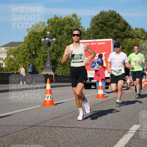 07.09.2025 - BARMER Alsterlauf Yannick Fuchs http://msf.ph/oto/8751863 07.09.2025 09:35:59 Laufen 2059, 3890, 2176 meine-sportfotos.de