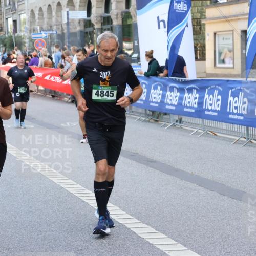 07.09.2025 - BARMER Alsterlauf Strokosch-Dieckow http://msf.ph/oto/8751867 07.09.2025 10:15:07 Ziel 2132, 2674, 2698, 2705, 2936, 3243, 3548, 3703, 3885, 3886, 4024, 4442, 4443, 4756, 4757, 5952, 6047, 6194, 6263, 6266, 6267, 6273, 8482 meine-sportfotos.de