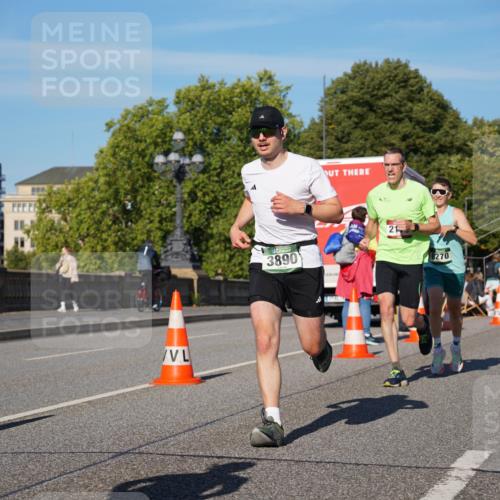 07.09.2025 - BARMER Alsterlauf Yannick Fuchs http://msf.ph/oto/8751893 07.09.2025 09:36:00 Laufen 55, 3890, 21, 8270 meine-sportfotos.de