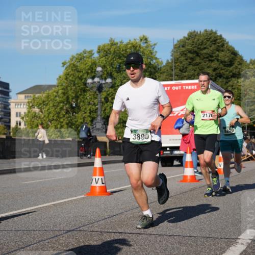 07.09.2025 - BARMER Alsterlauf Yannick Fuchs http://msf.ph/oto/8751903 07.09.2025 09:36:00 Laufen 3890, 2176, 8270 meine-sportfotos.de
