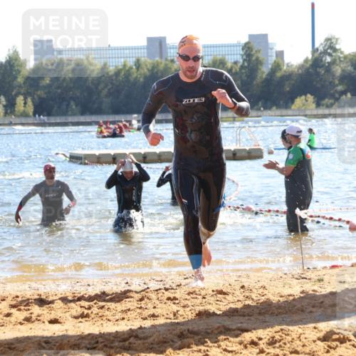 07.09.2025 - 19. Norderstedt Triathlon Luisa Fischer http://msf.ph/oto/8751935 07.09.2025 15:32:02 Schwimmen 485, 532 meine-sportfotos.de