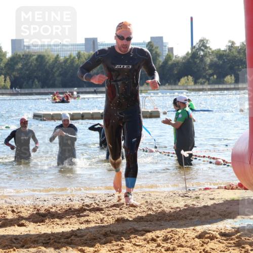 07.09.2025 - 19. Norderstedt Triathlon Luisa Fischer http://msf.ph/oto/8751939 07.09.2025 15:32:02 Schwimmen 485, 532 meine-sportfotos.de