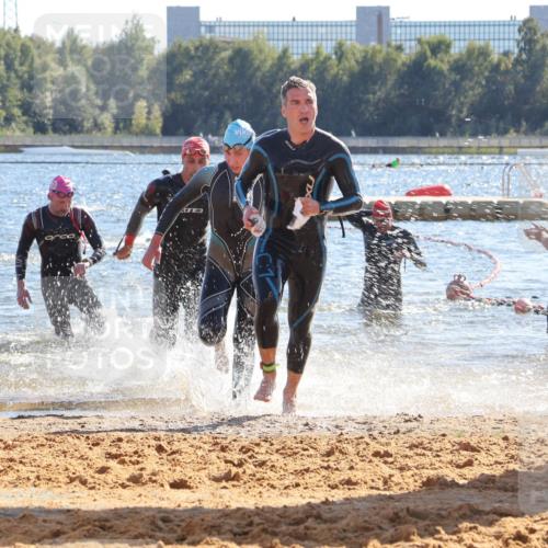 07.09.2025 - 19. Norderstedt Triathlon Luisa Fischer http://msf.ph/oto/8751970 07.09.2025 15:32:06 Schwimmen 485, 518, 532, 552, 1071 meine-sportfotos.de